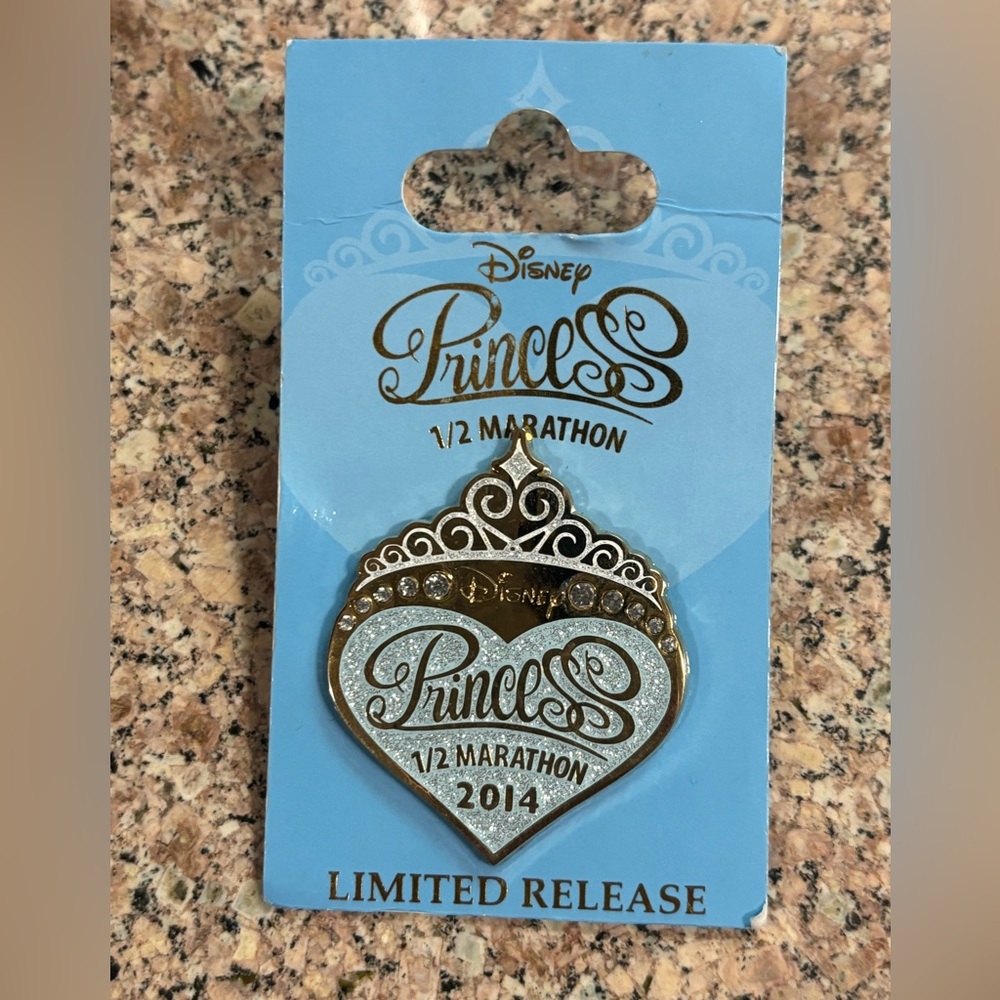Disney Marathon Pin - 2014 Disney's Princess 1/2 Marathon Logo